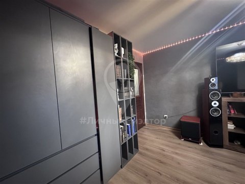 1-к квартира, 7/10 эт., 42м²