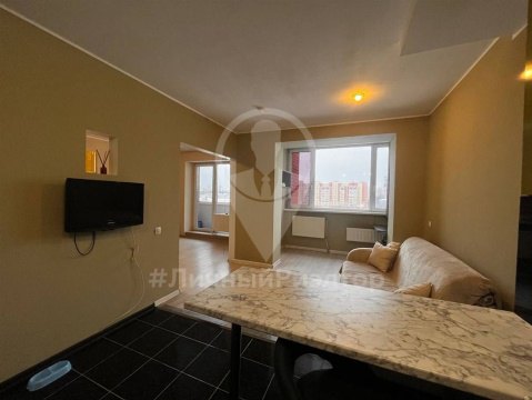 1-к квартира, 6/6 эт., 50м²