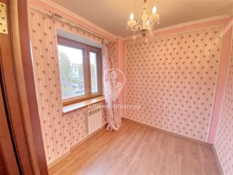 3-к квартира, 4/5 эт., 43м²