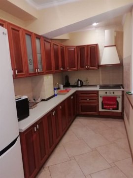 3-к квартира, 1/6 эт., 75м²